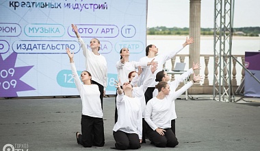 «LUNA» на #ТриЧетыре